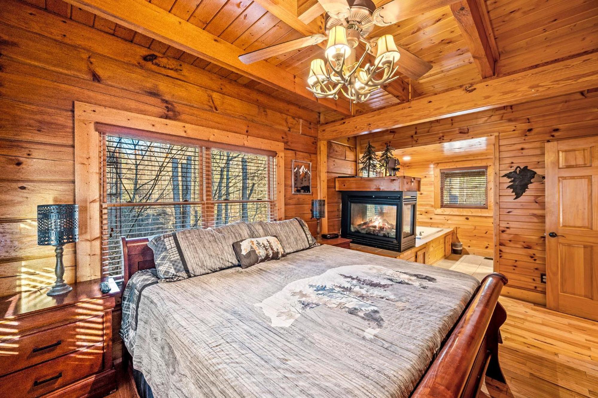 Mountain Laurel Holiday Home Gatlinburg Exterior foto